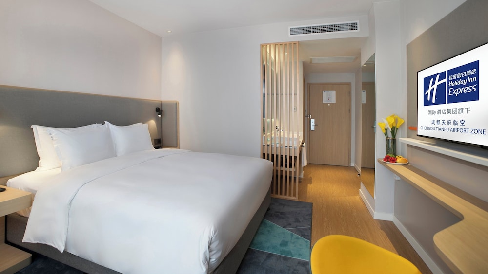 Xtra Space, Standard, King Bed