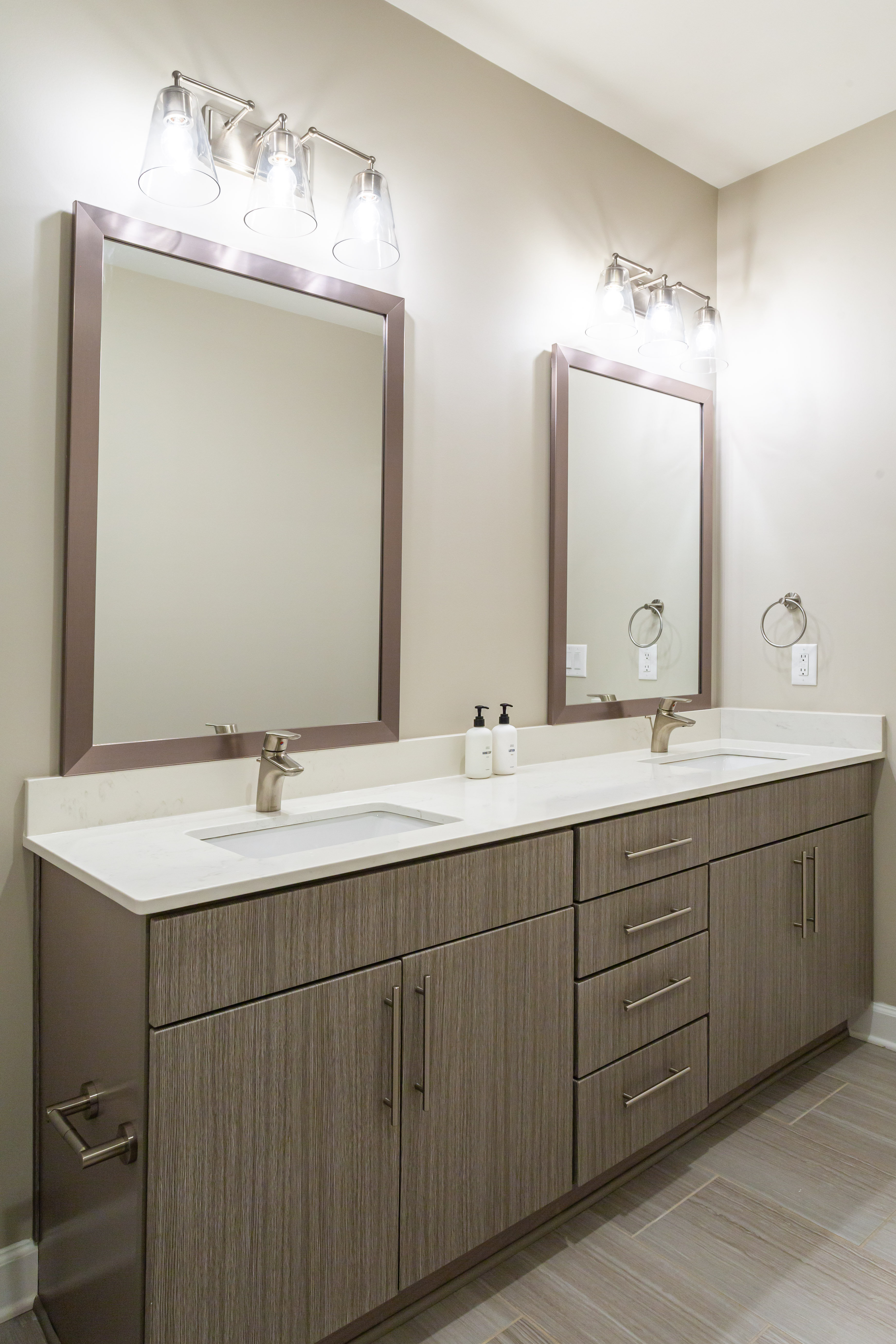 Kasa FreeMoreWest Charlotte 50/50