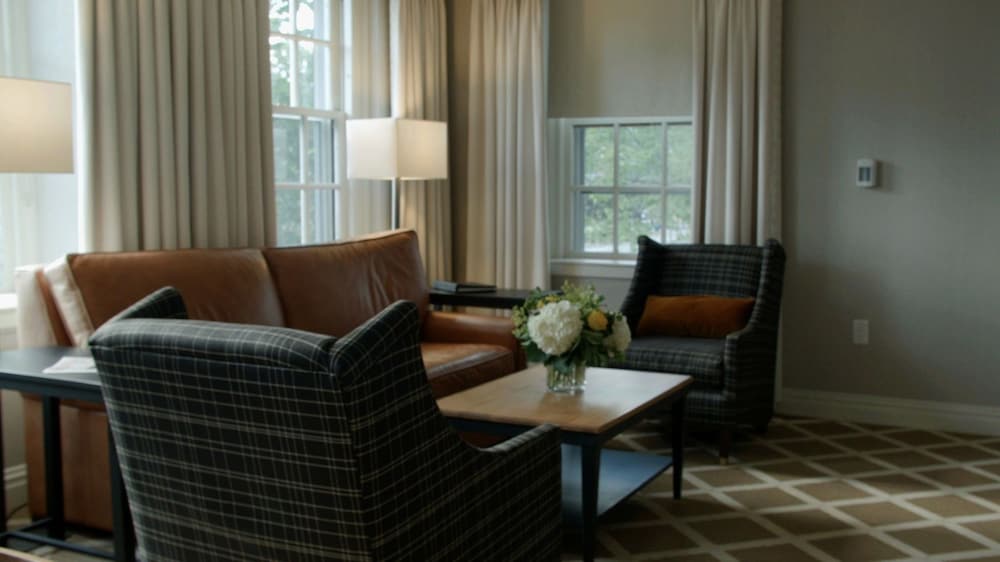 Hanover Inn Dartmouth 46/63