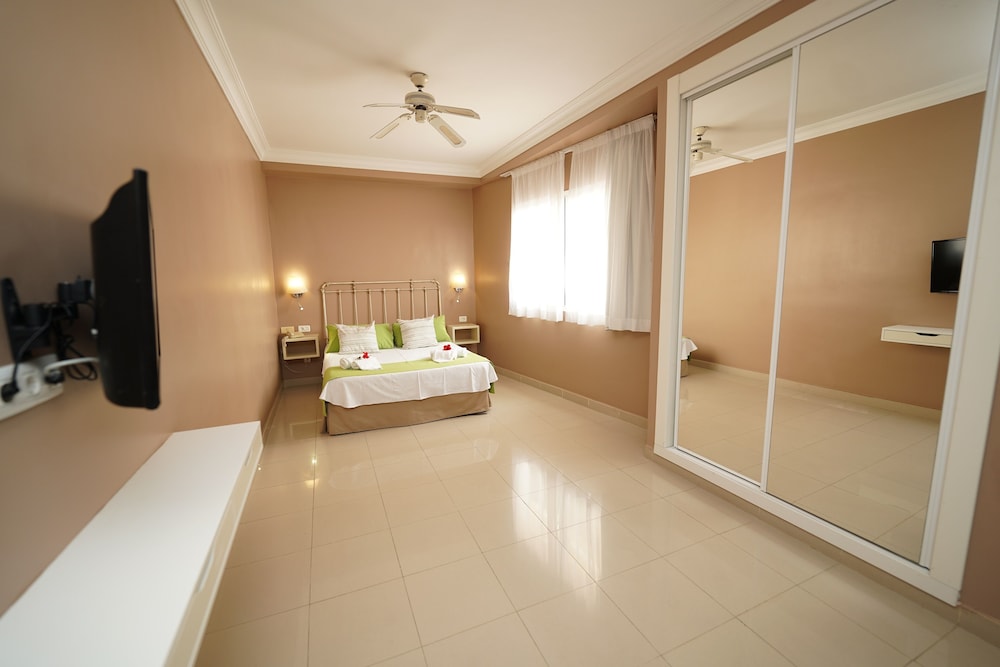 RF Astoria - Adults Only 17/42