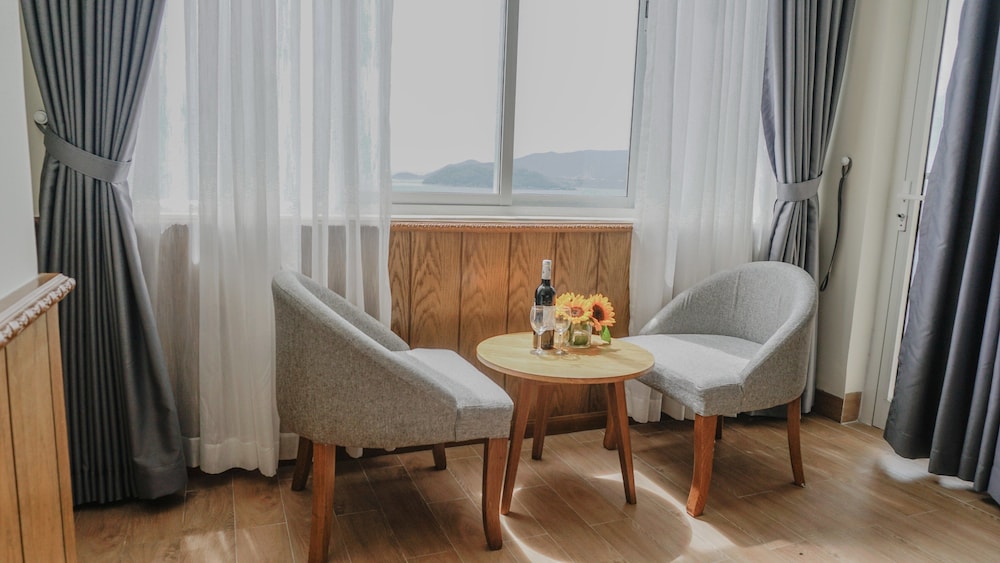 Quang Vinh Hotel 45/52