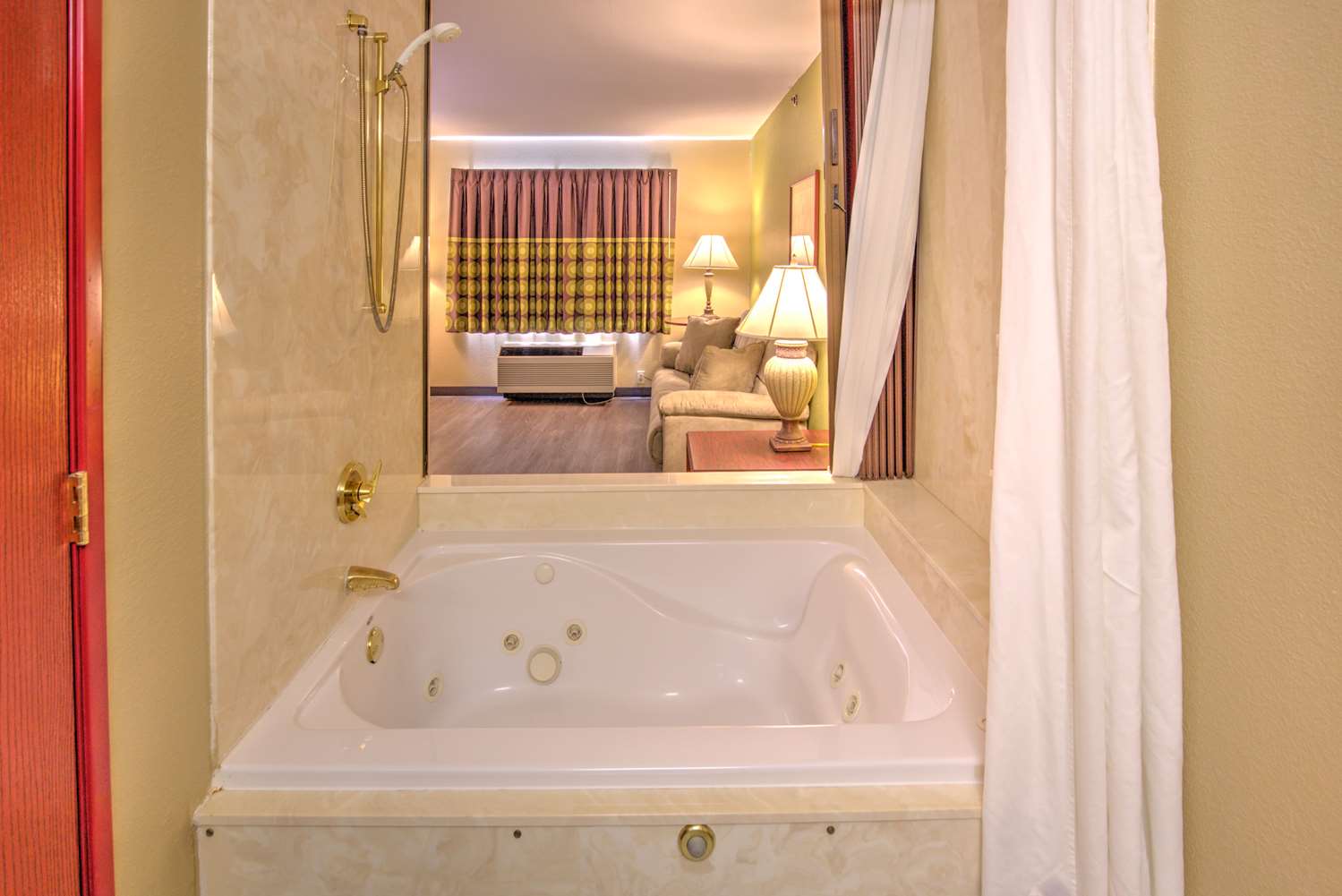 Super 8 by Wyndham Waterloo 13/13