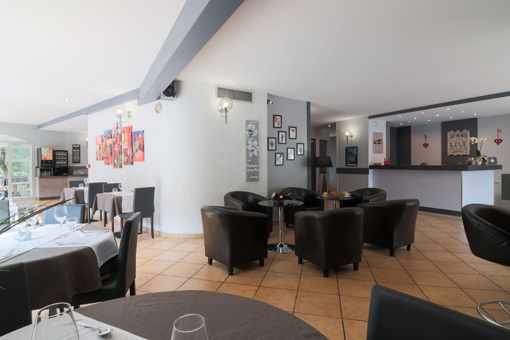 Inter Hotel Le Floreal 48/66