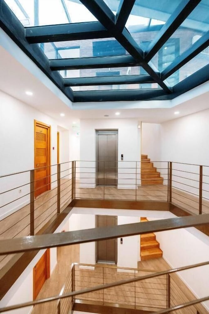 Atrium Boutique Hotel 47/50