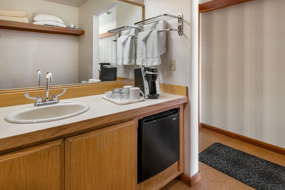 Harbor Lite Lodge 49/50
