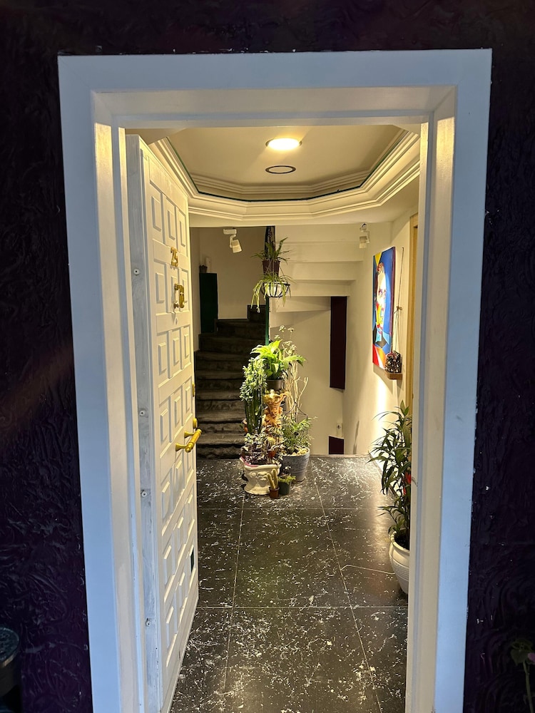 Mavilla Hotel 7/50