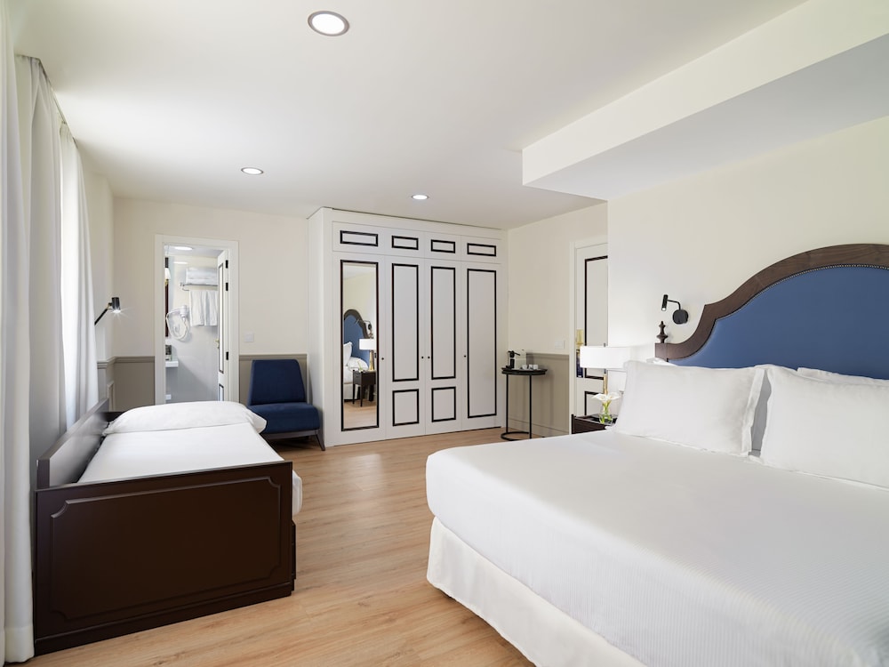 غرفة ثلاثية بثلاثة أسرّة، H10 Corregidor Boutique Hotel 3/8