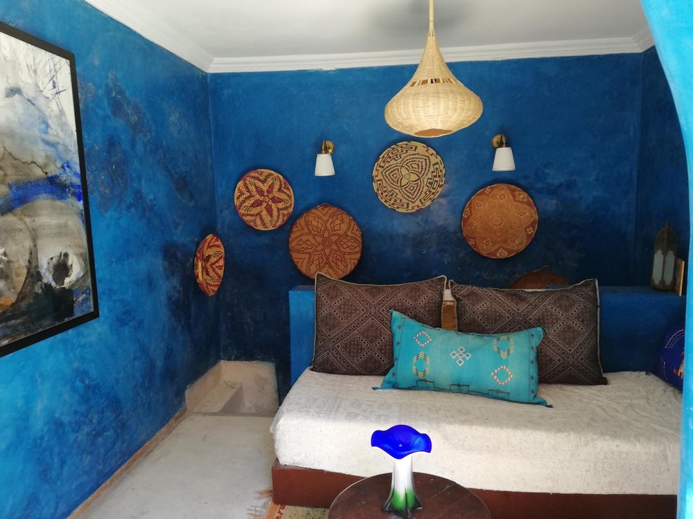 Riad Ben Youssef 37/50