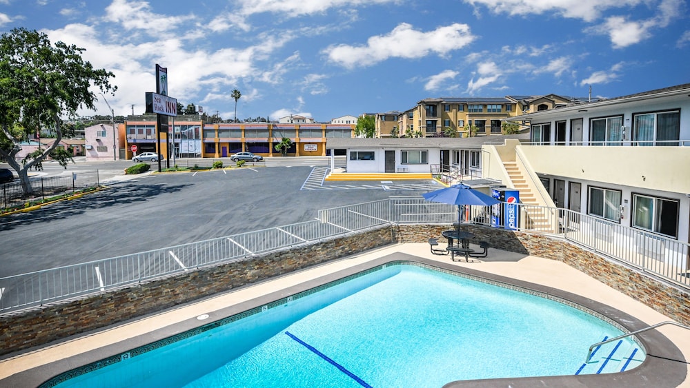 Sea Rock Inn - Long Beach 14/31