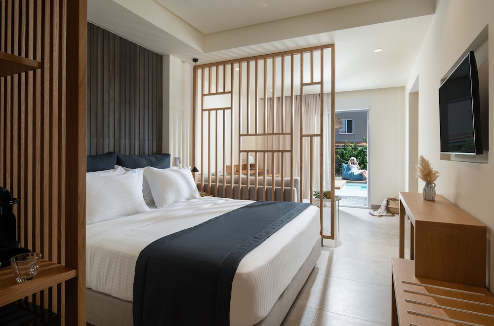2 BEDROOMS, SUITE, GARDEN VIEW, PRIVATE POOL