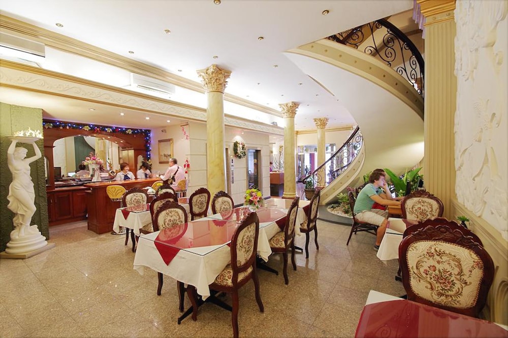 The Spring Hotel 50/56