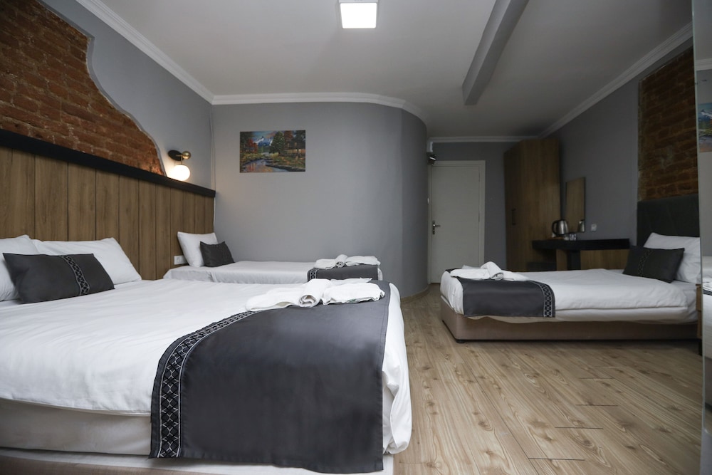 La Pera Suites 11/36