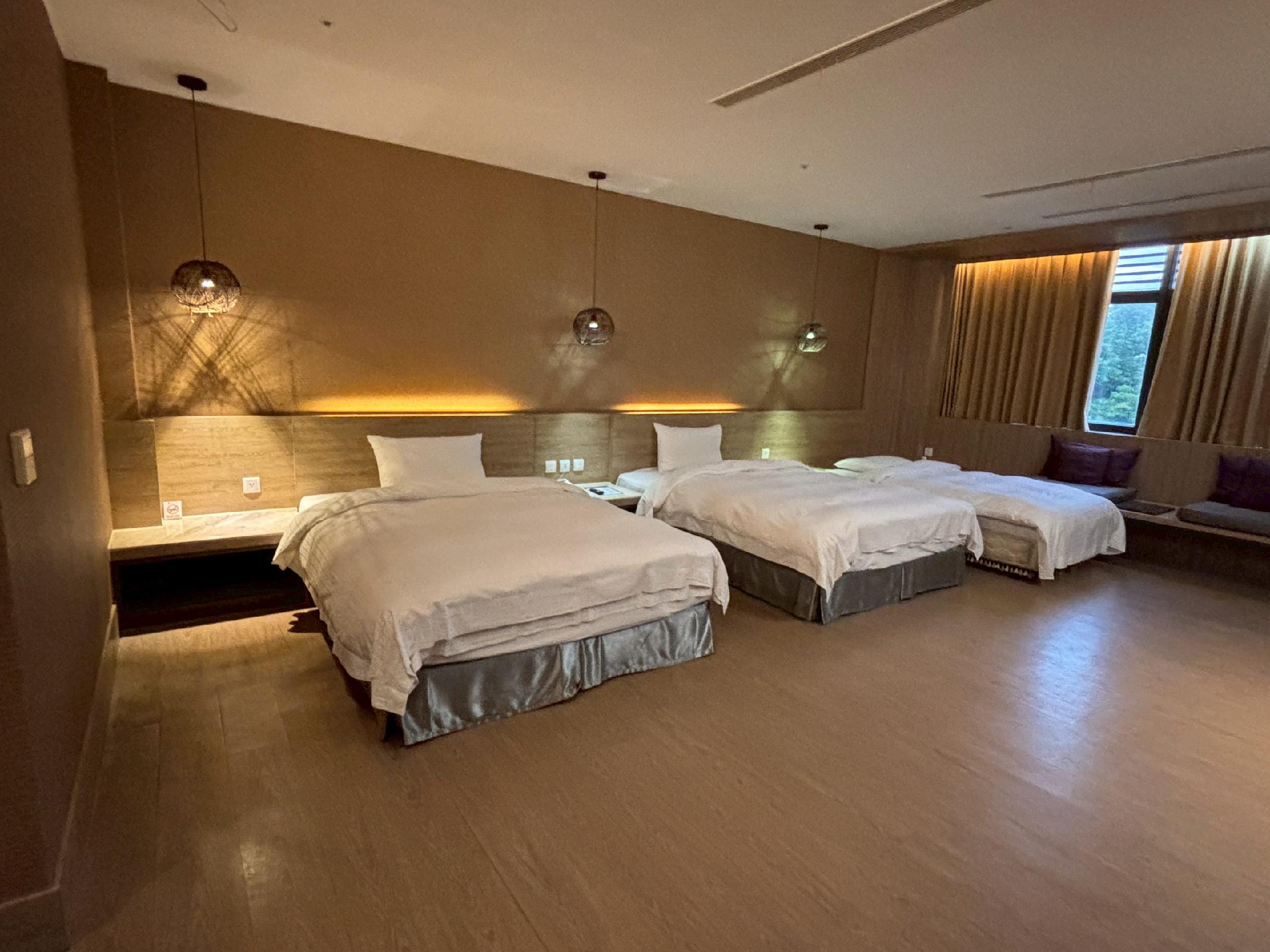Deluxe, Quintuple, Single Bed, 2 Double Beds, Marin Floor
