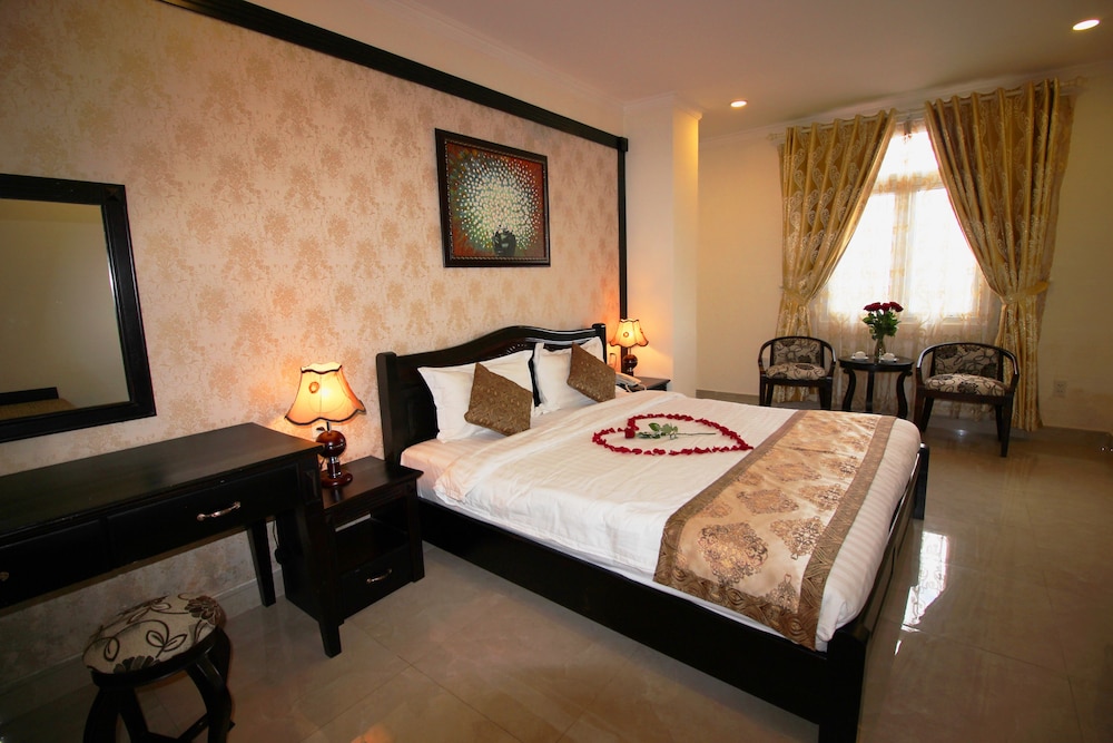 Royal Hotel Dalat 28/57
