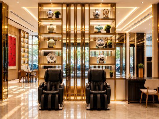 Ji Hotel (Shanghai Pudong Airport Chengnan Road) 34/44