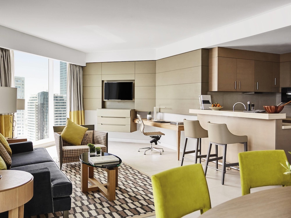Pullman Doha West Bay 63/72