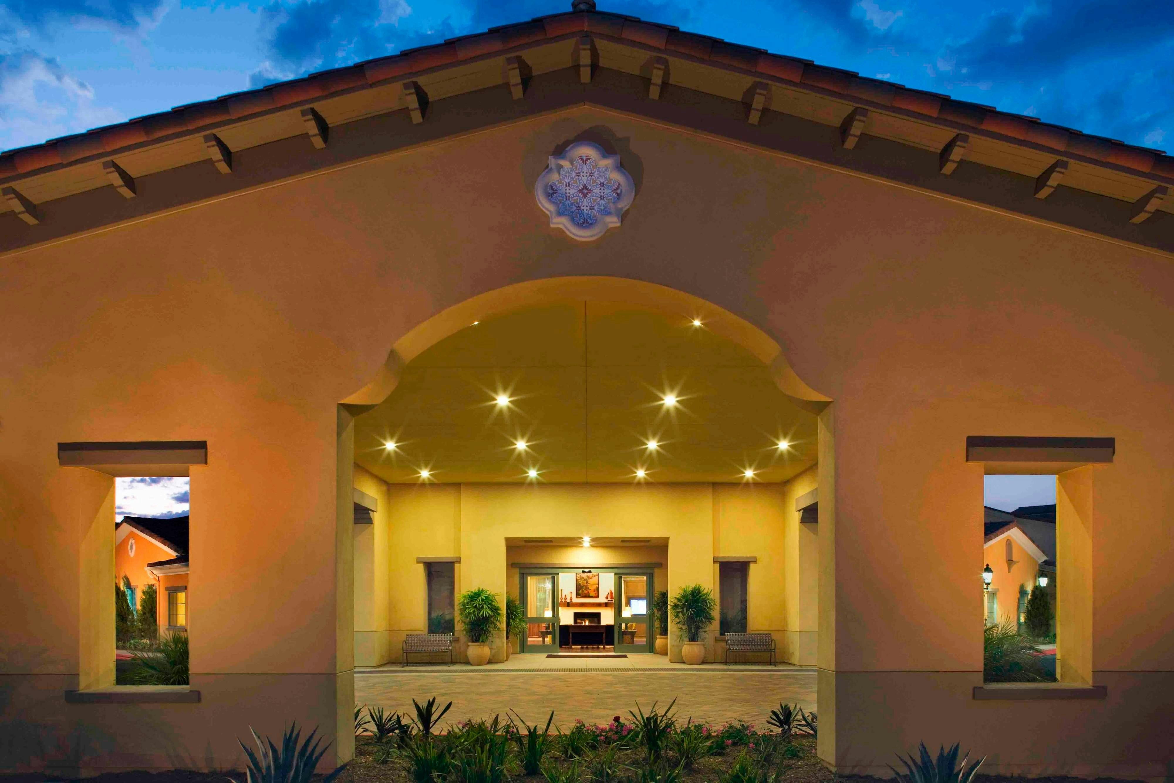 Courtyard Santa Barbara Goleta 1/19