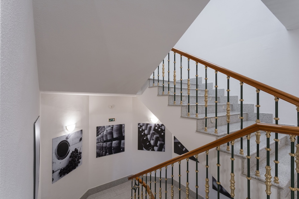 Hotel Maria de Molina 27/50