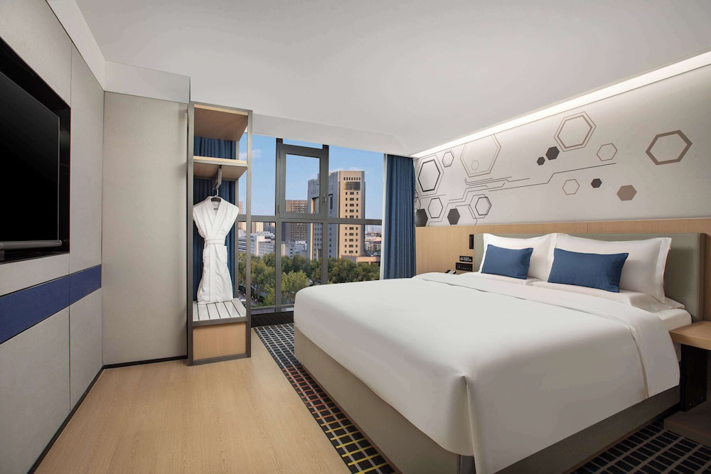 Select, King Bed