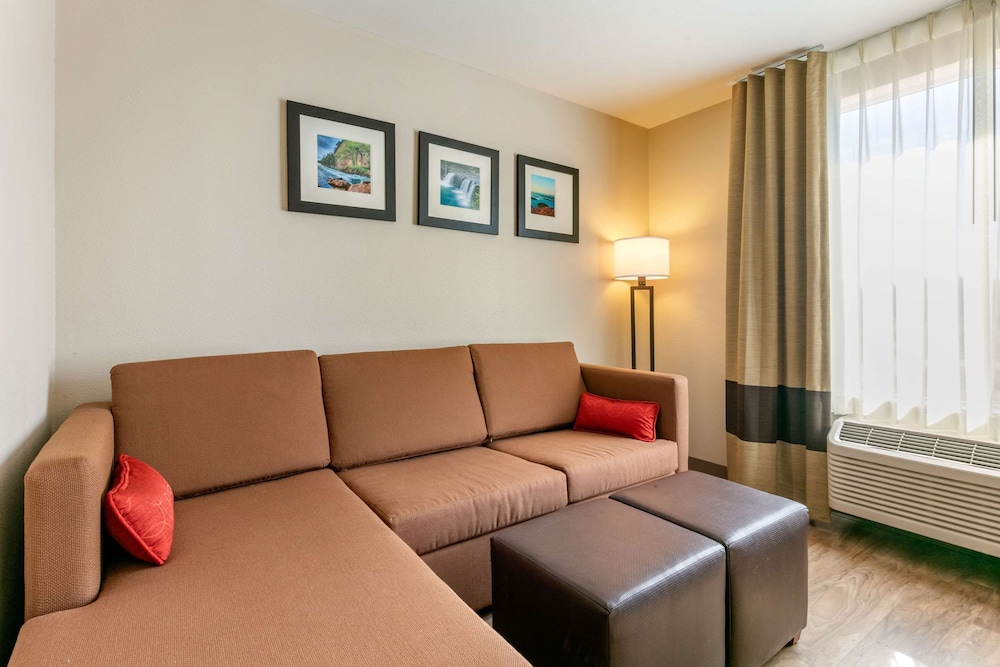 Comfort Inn and Suites Van Buren Fort Smith 23/40