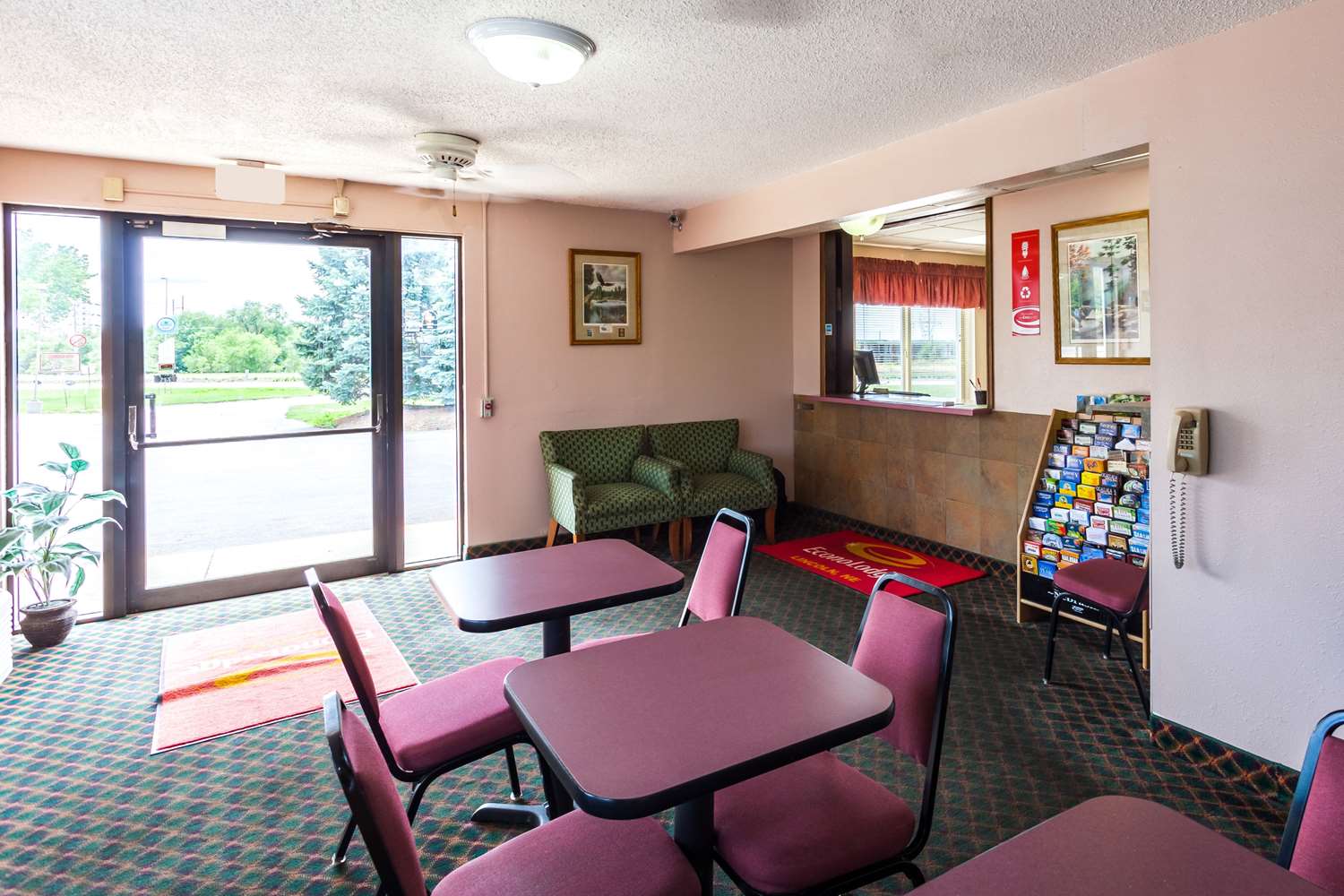 Econo Lodge Lincoln, NE 9/18