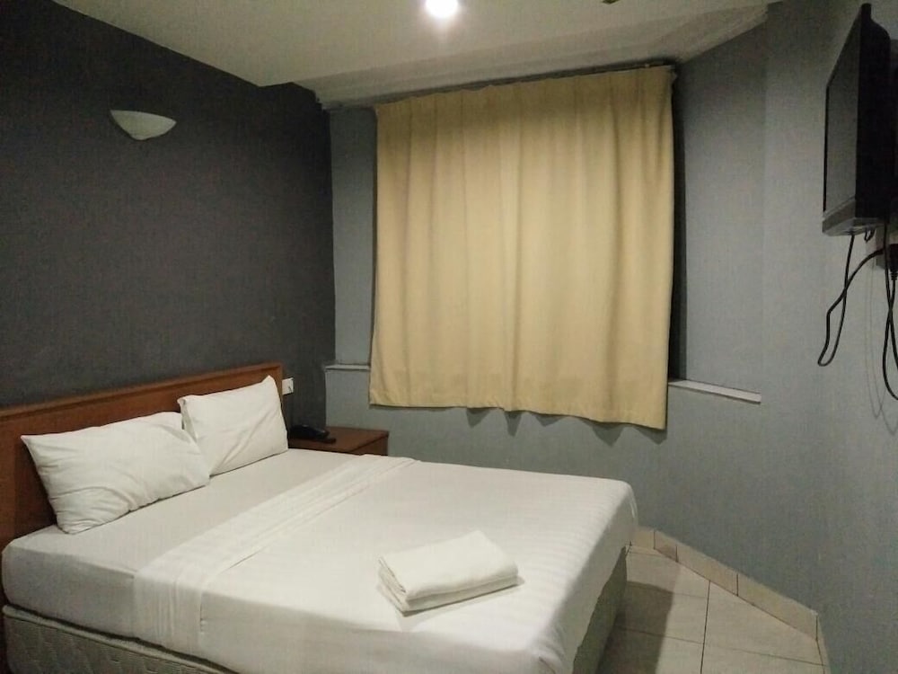 One Sadong Jaya Hotel 13/33