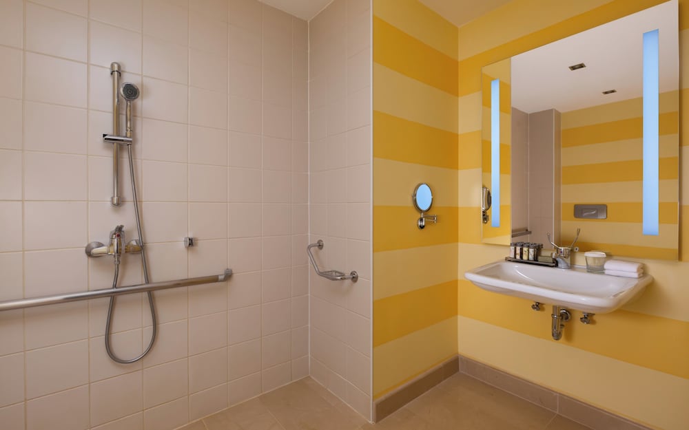 Renaissance Aktau Hotel 64/64
