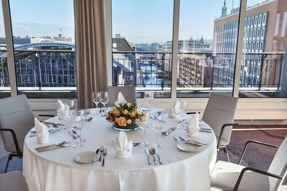 Steigenberger Hotel Hamburg 56/71