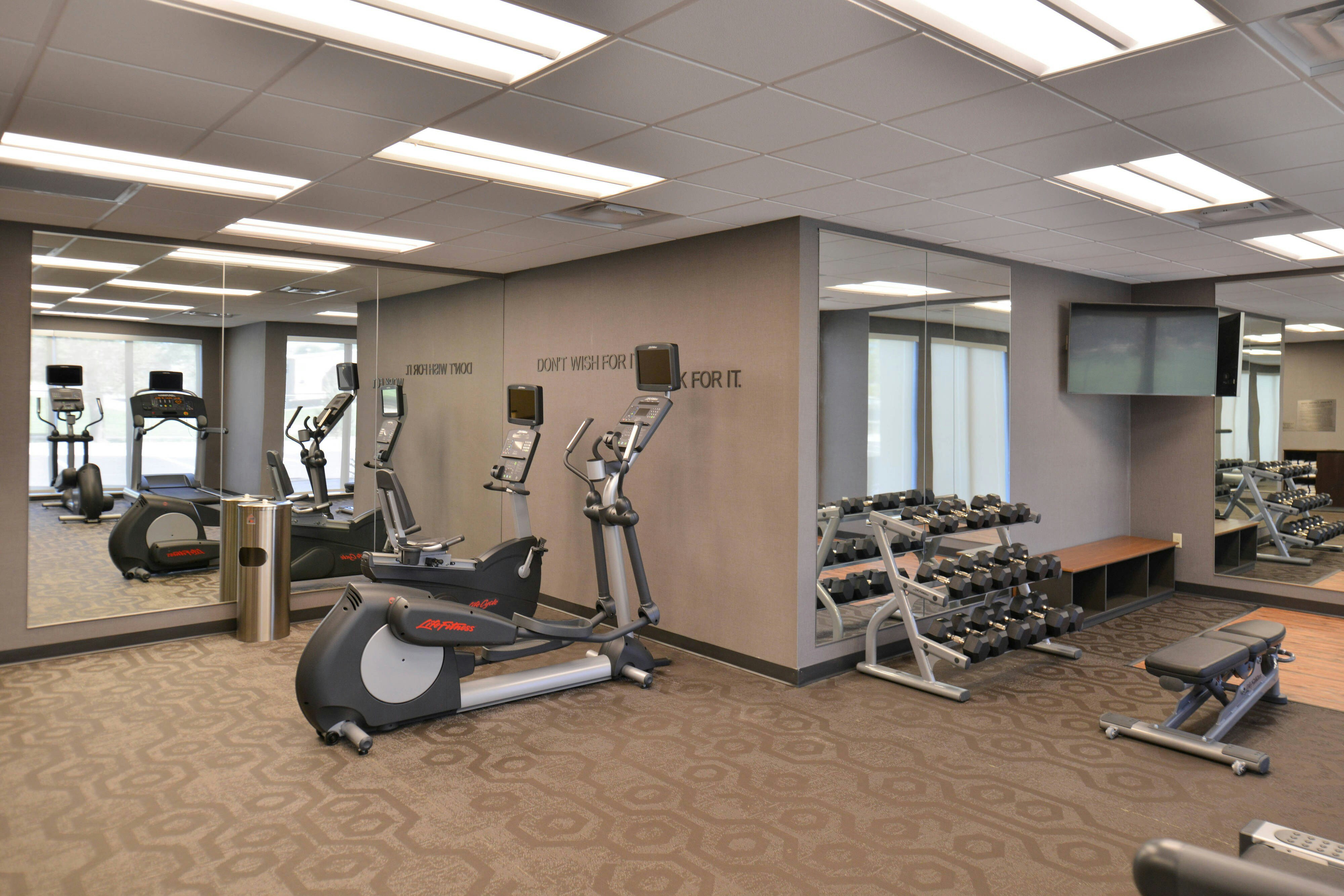 Fairfield Inn Suites Farmington 23/43