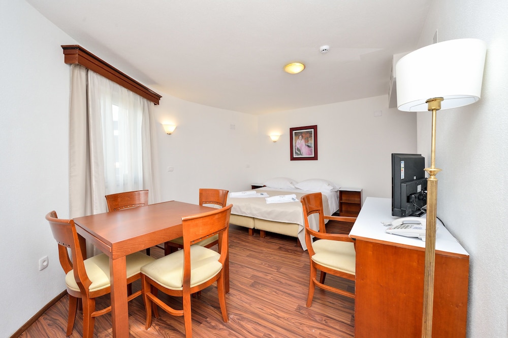 Hotel Zadar 43/54