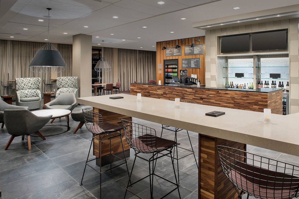 Courtyard by Marriott Portland East 42/48