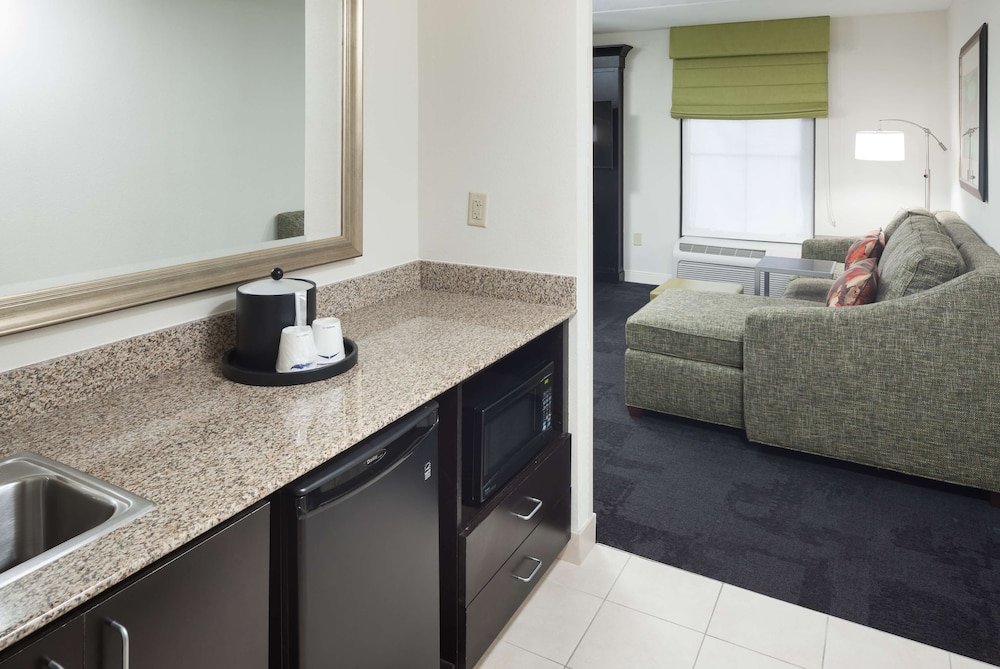 Hampton Inn & Suites Gainesville Downtown 23/55