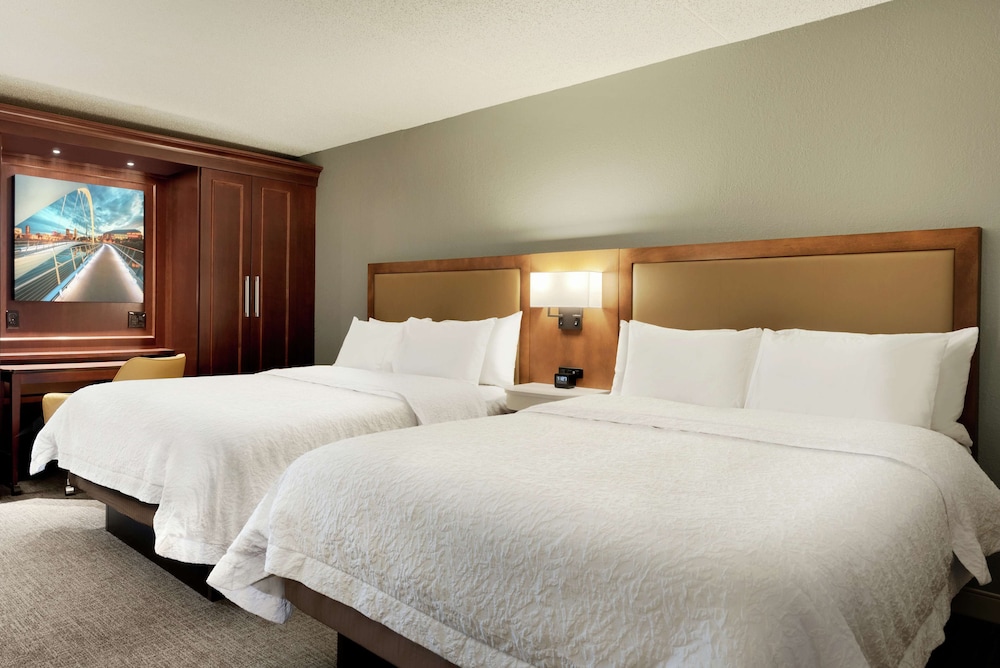 Hampton Inn West Des Moines Lake Drive 17/43