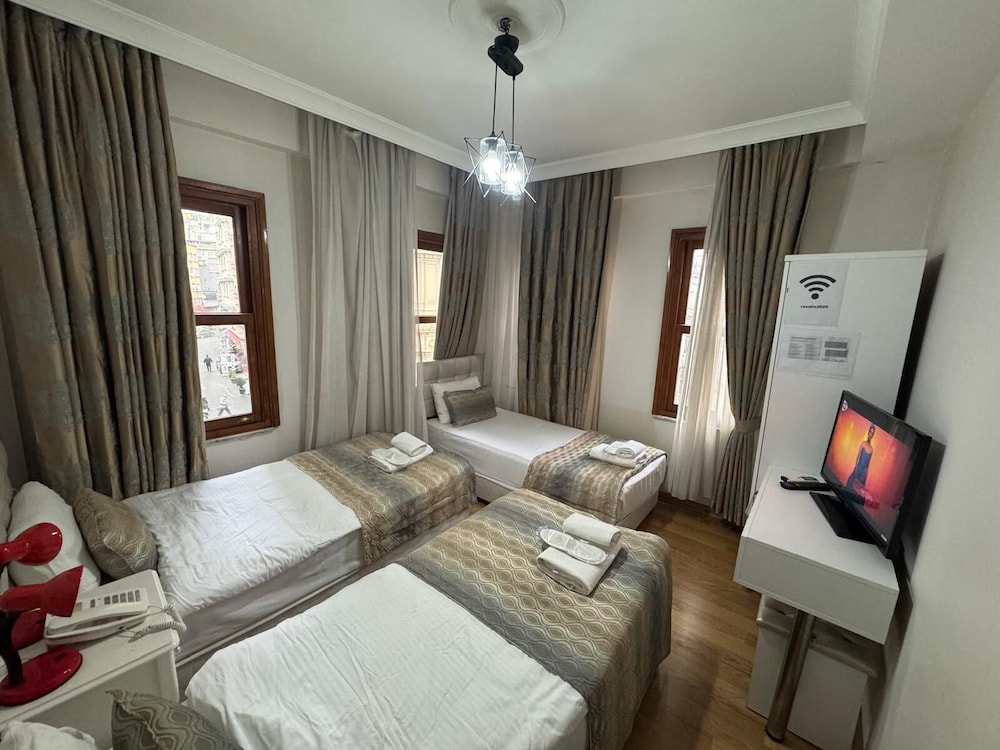 Saint George Boutique House 22/66