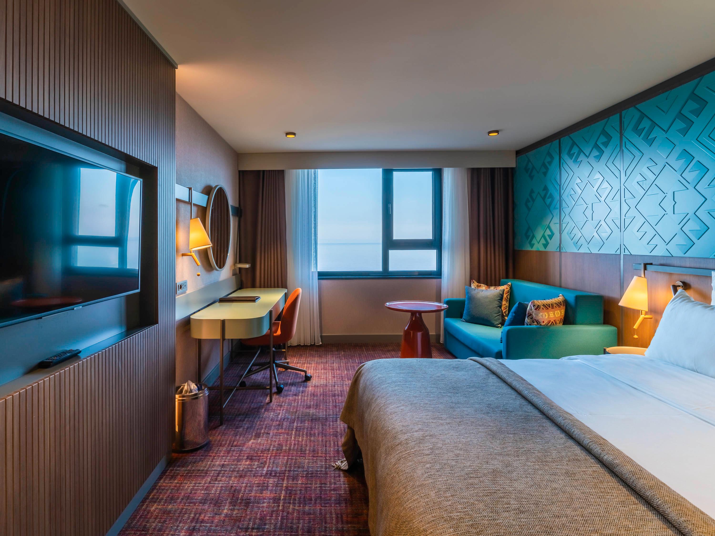 FAMILY, DOUBLE AND TWIN BEDS, SEA VIEW