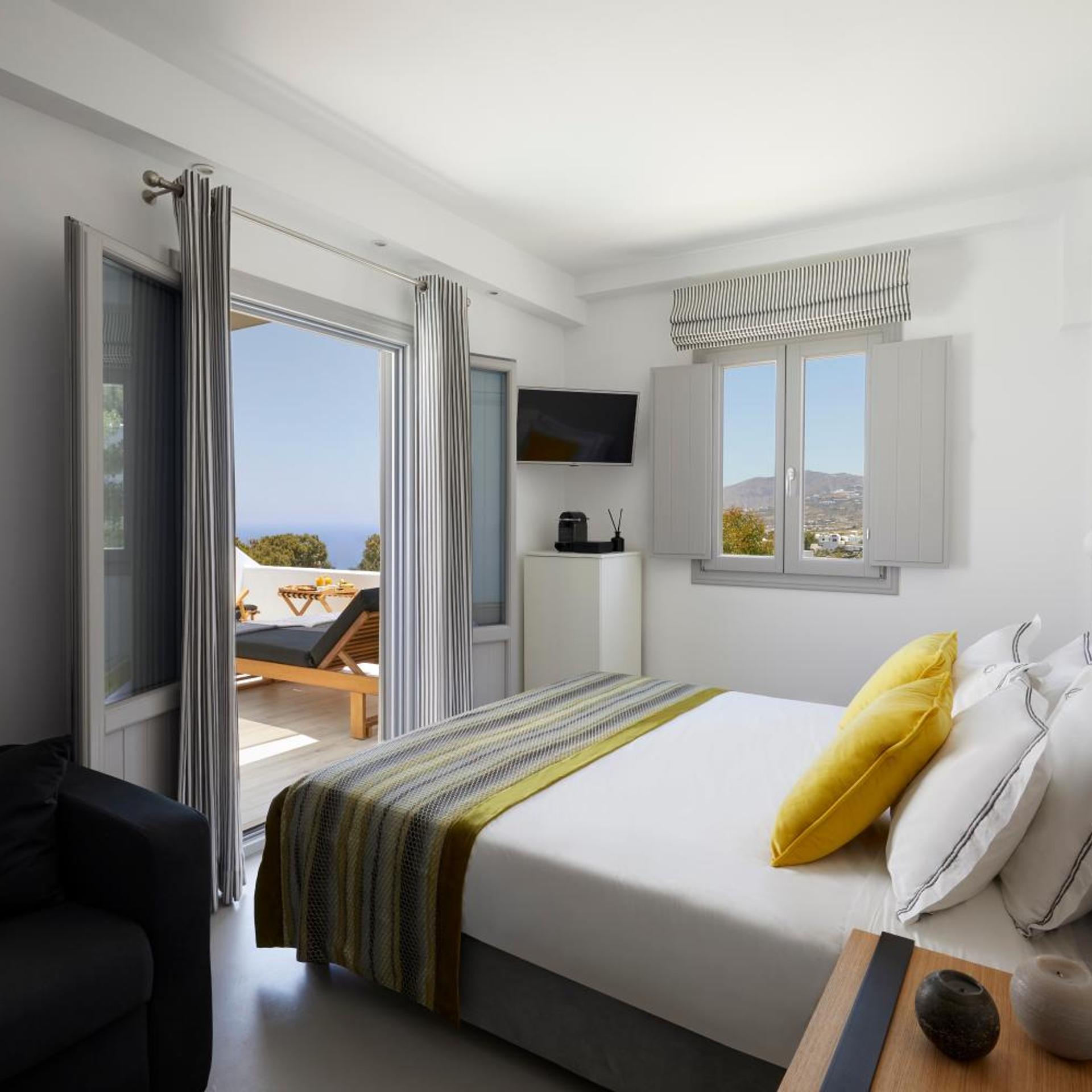 2 Bedrooms, Grand, Elegant, Suite, King Bed, Sea View, Top Floor