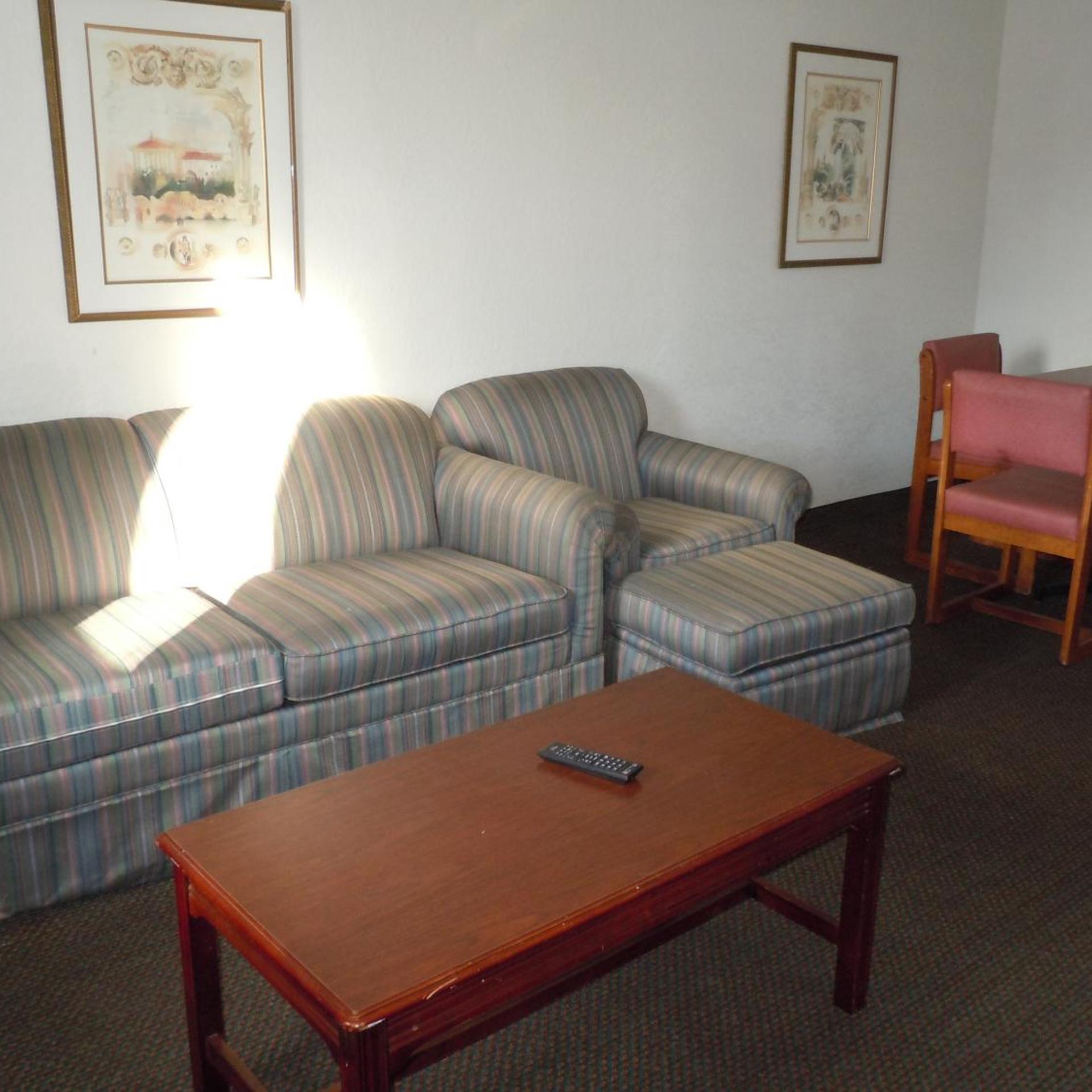 Travelodge by Wyndham Grand Rapids North 18/27