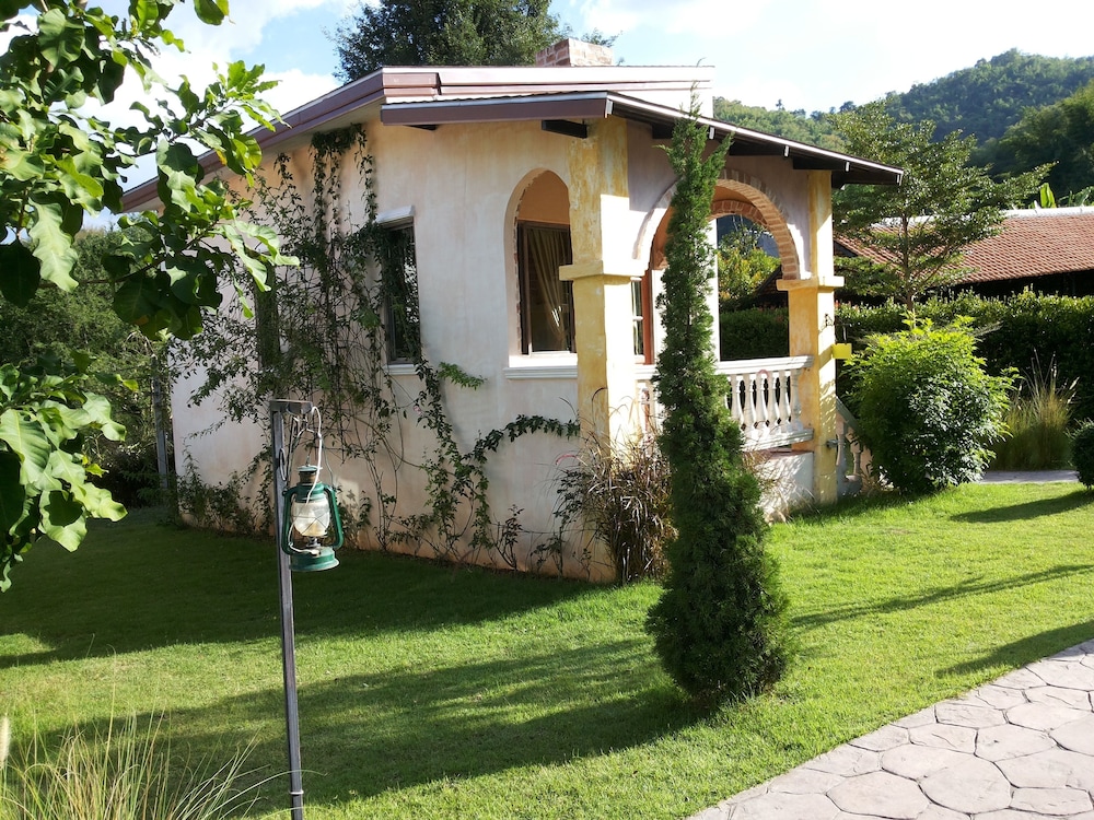 Stamp Hills Resort And Restaurant 63/71