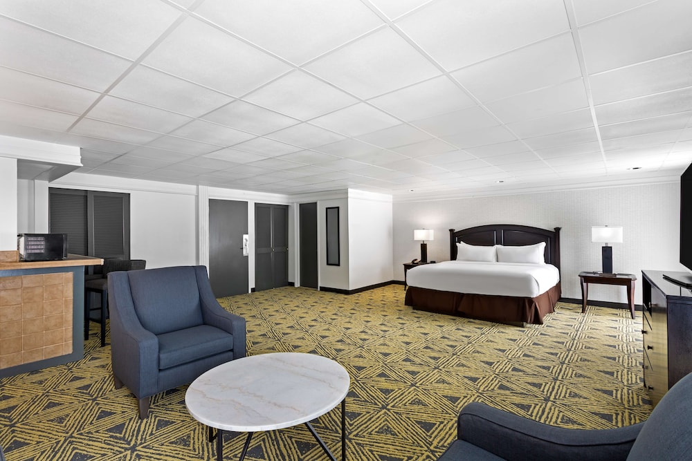 DoubleTree by Hilton Washington Meadow Lands Casino Area 27/49