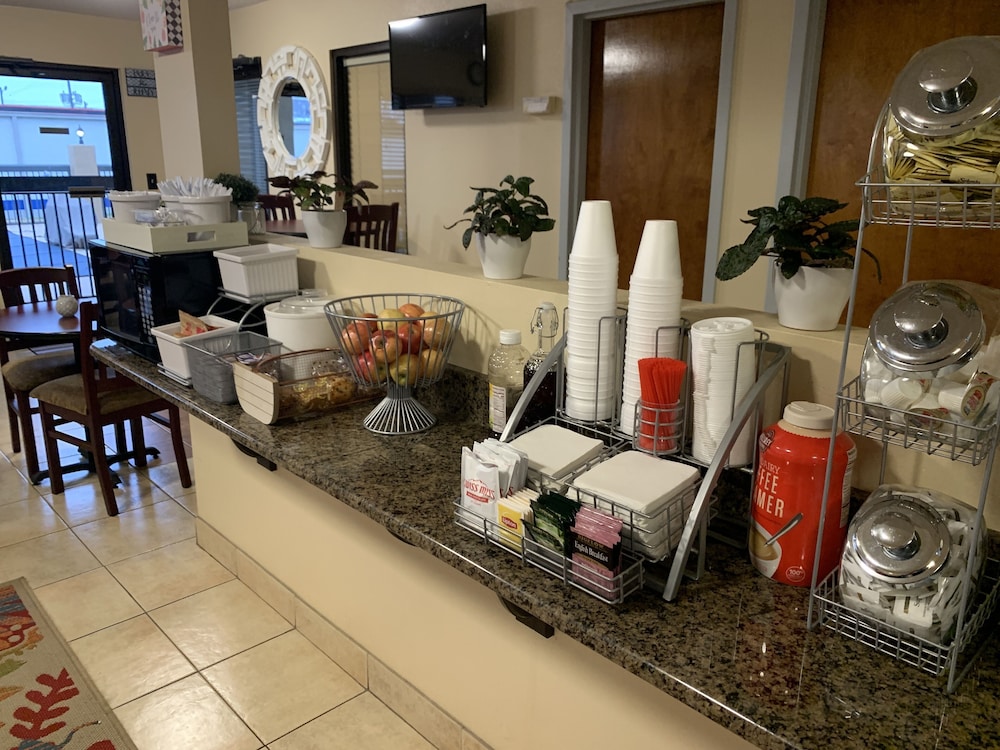 Carolina Inn Suites At Lake Norman 19/34