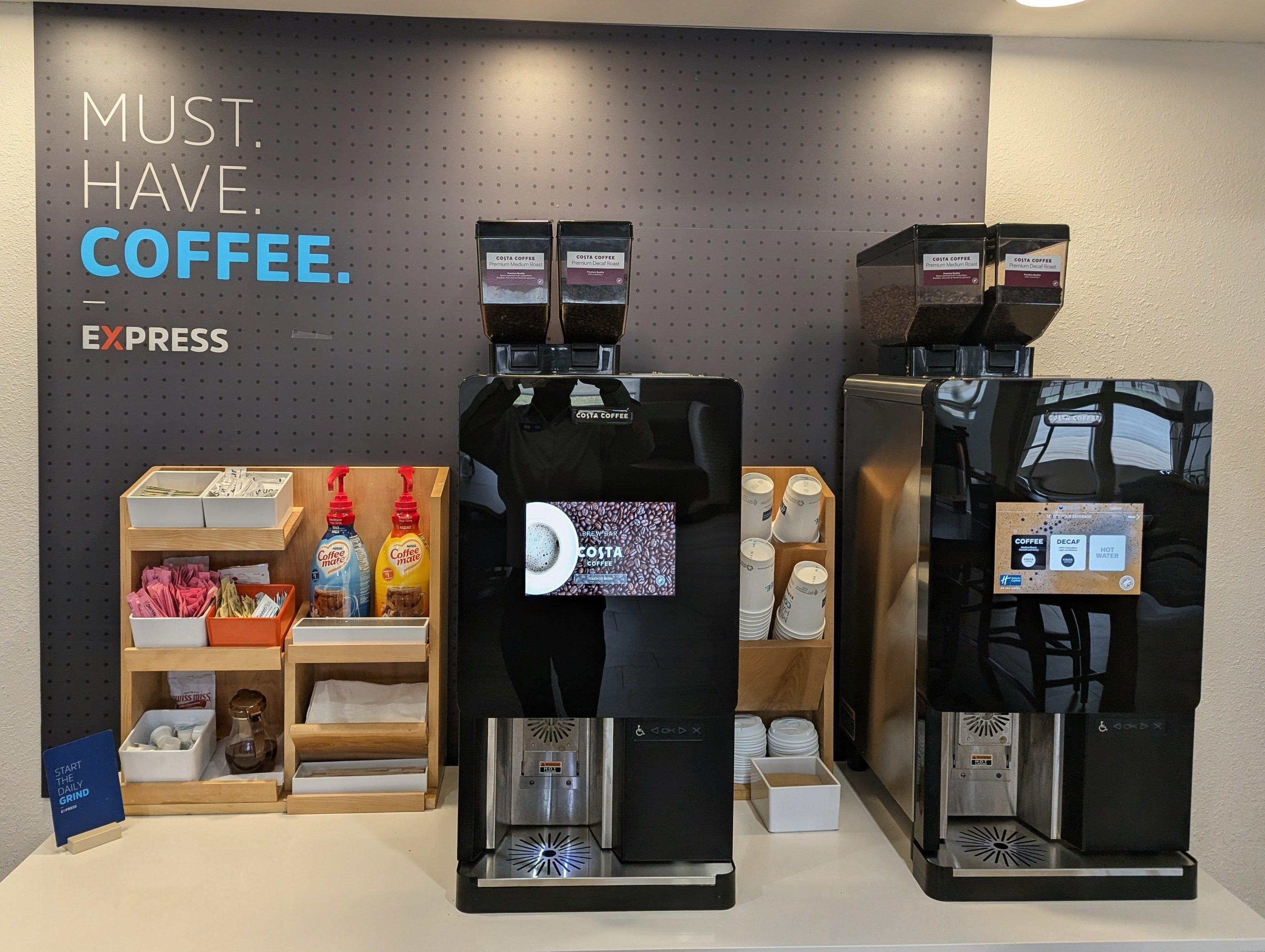 Holiday Inn Express And Suites Columbus Airport East 44/46