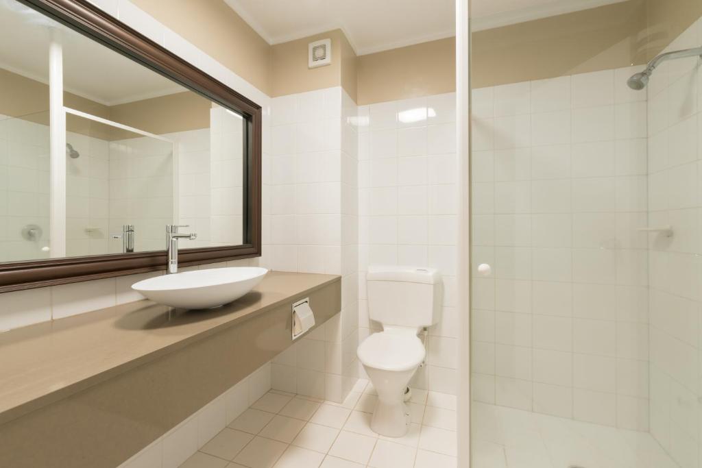 SUPERIOR, SUITE, KING BED