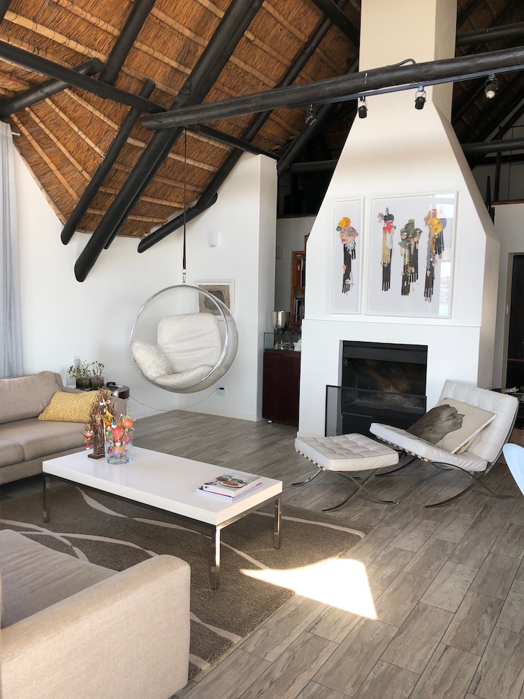 Karee Manor Guesthouse 24/40