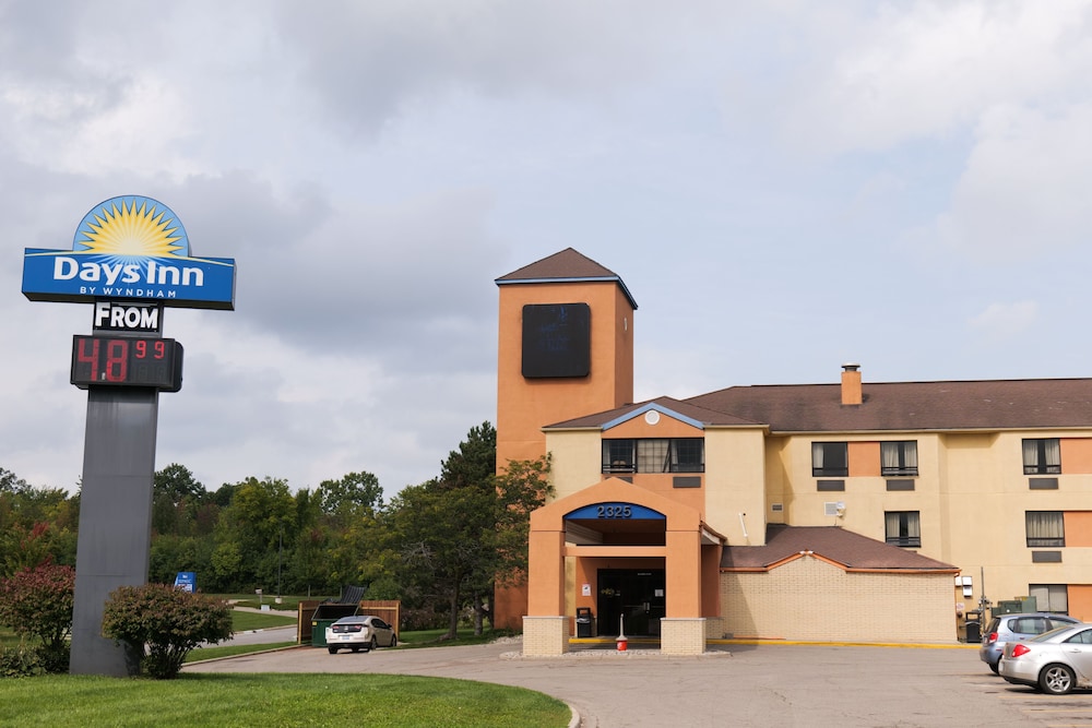 Days Inn By Wyndham Flint/Bishop International Airport 34/41