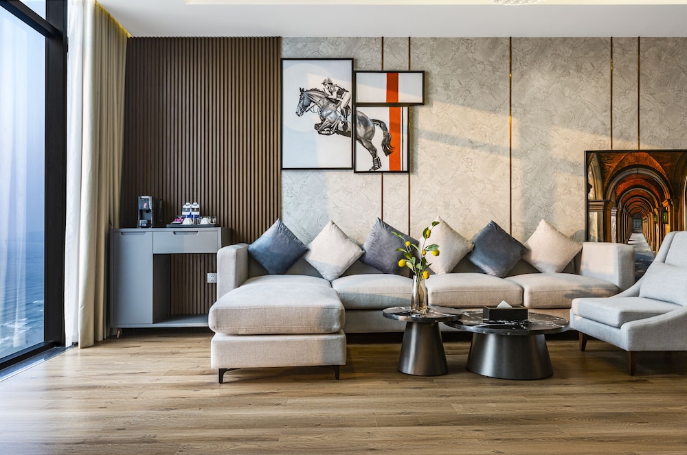 Peninsula Hotel Danang 27/48