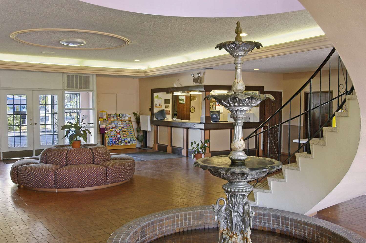 Days Inn by Wyndham Gainesville University 10/17