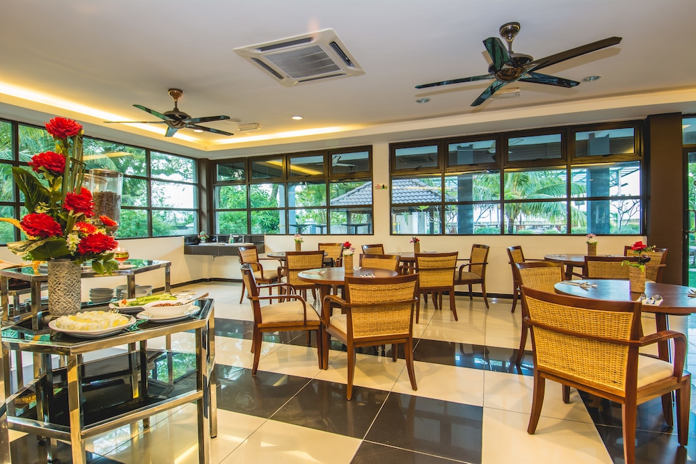 Alia Residence Business Resort 45/63