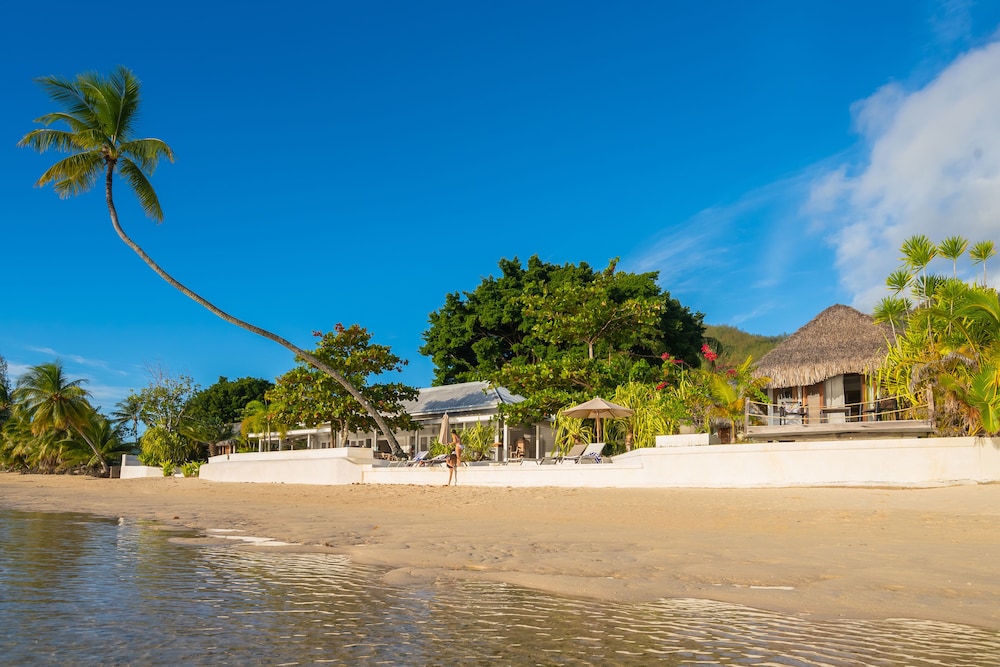 Moorea Beach Lodge 53/65