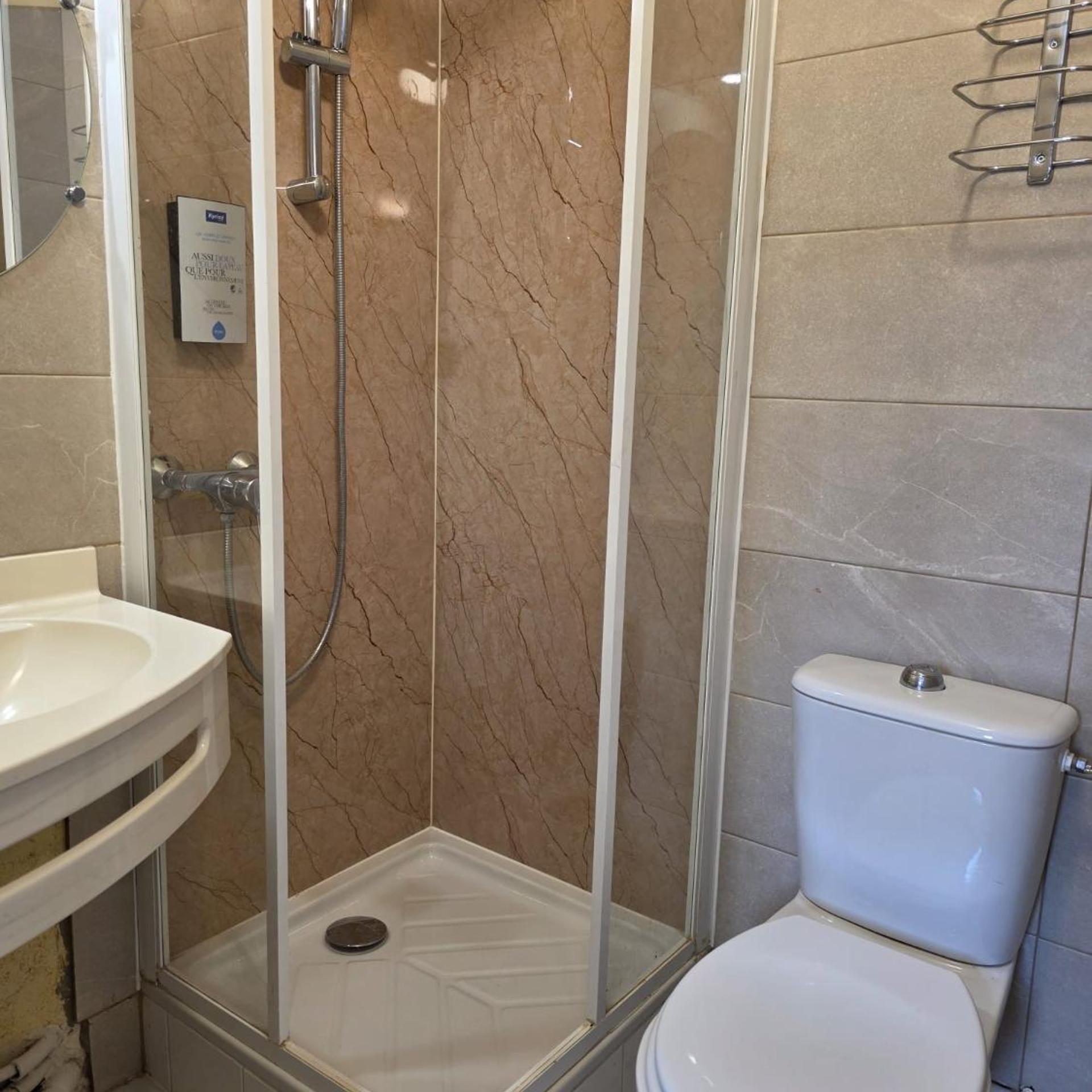 Room, Twin Beds, KYRIAD CHANTILLY 8/10