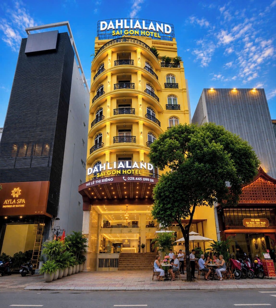 Dahlialand Saigon Hotel 4/42